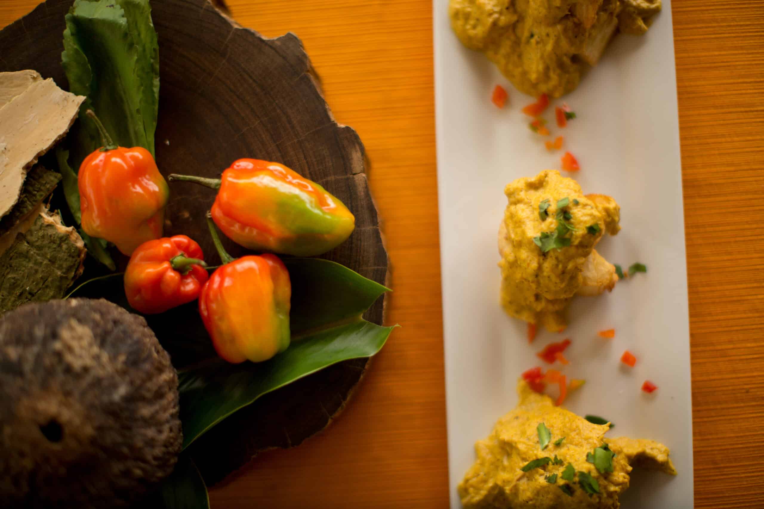 Ají de gallina con castañas. La Vaka Galería & Restaurant.